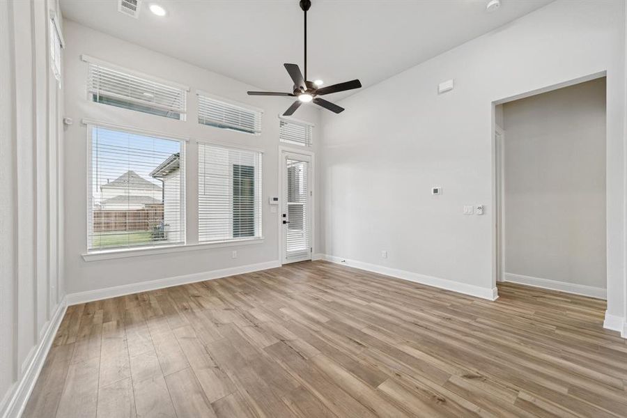 Spacious, unfurnished interior of a new home in Mantua Point Gardens, Van Alstyne (Image 23). Spacious, unfurnished interior of a new home in Mantua Point Gardens, Van Alstyne (Image 23).