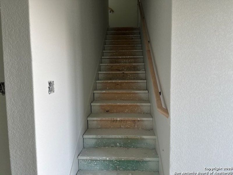 Image 24 of a home in Heimer Estates at Garden Ridge.