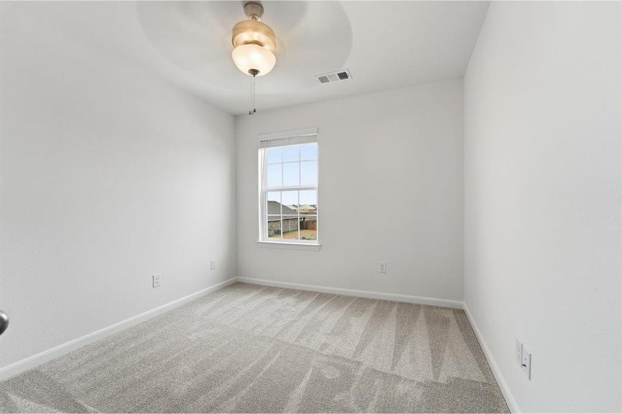 Spacious, unfurnished interior of a new home in Saddlebrook Estates, Waxahachie (Image 13).