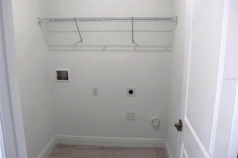 Spacious, unfurnished interior of a new home in , Citrus Springs (Image 17).