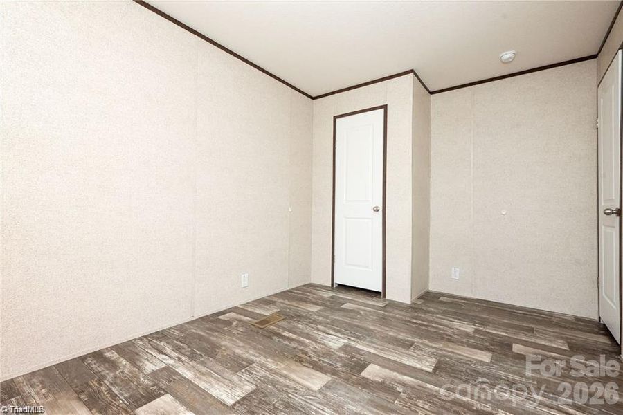 Spacious, unfurnished interior of a new home in , Taylorsville (Image 10).