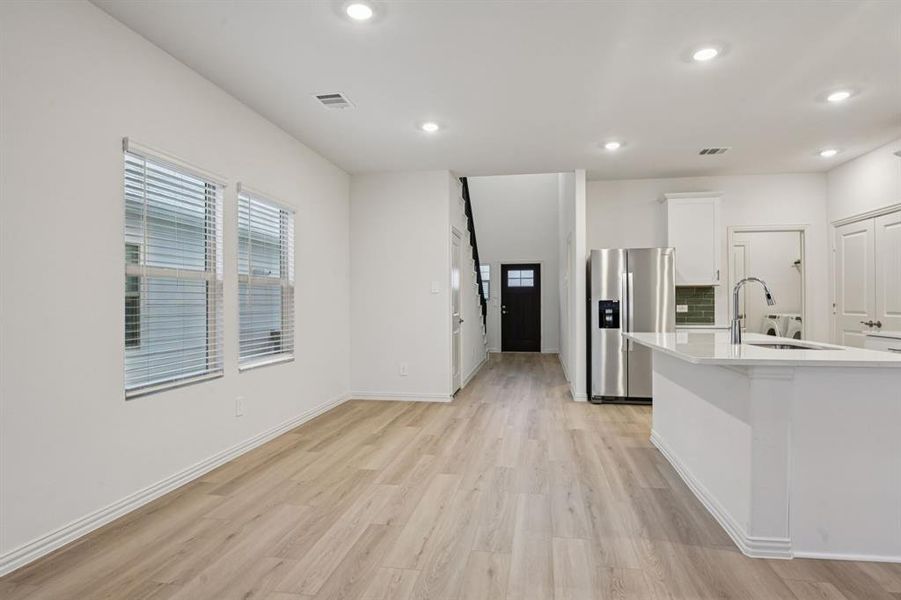 Spacious, unfurnished interior of a new home in Lakehaven - Spring Series, Farmersville (Image 34).