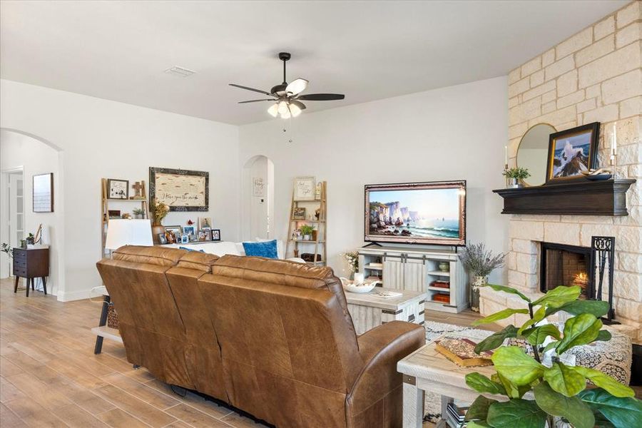 Furnished interior view inside a new home in Abe's Landing, Granbury (Image 32). Furnished interior view inside a new home in Abe's Landing, Granbury (Image 32).