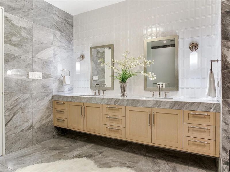 Furnished interior view inside a new home in , Tampa (Image 38).