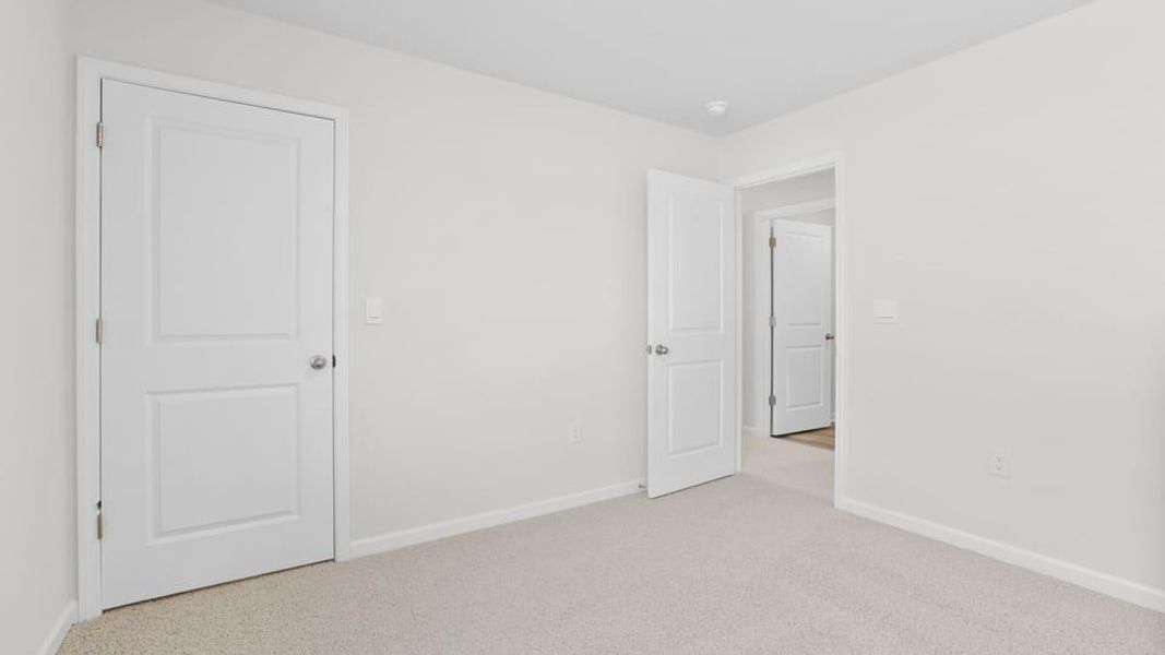 Spacious, unfurnished interior of a new home in Cedar Gap, Fountain Inn (Image 29).