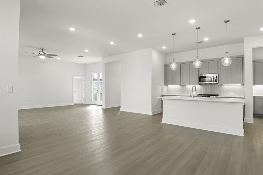 Spacious, unfurnished interior of a new home in Easton Park, Austin (Image 26).