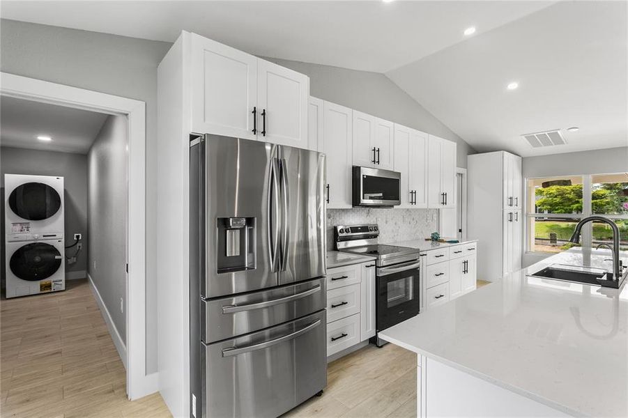 Furnished interior view inside a new home in , Cape Coral (Image 15).