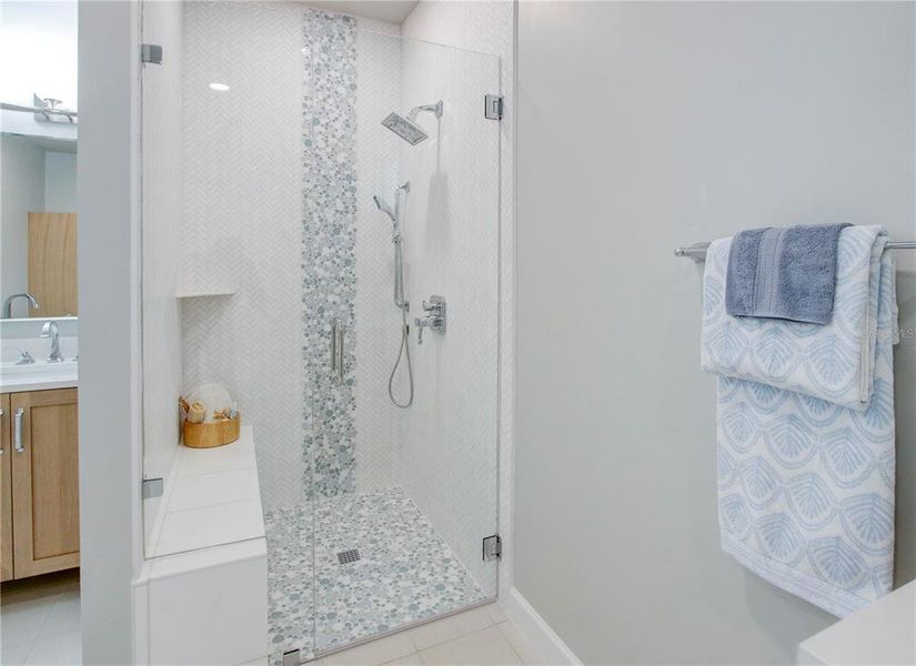 Walk in shower with bench and rainshower
