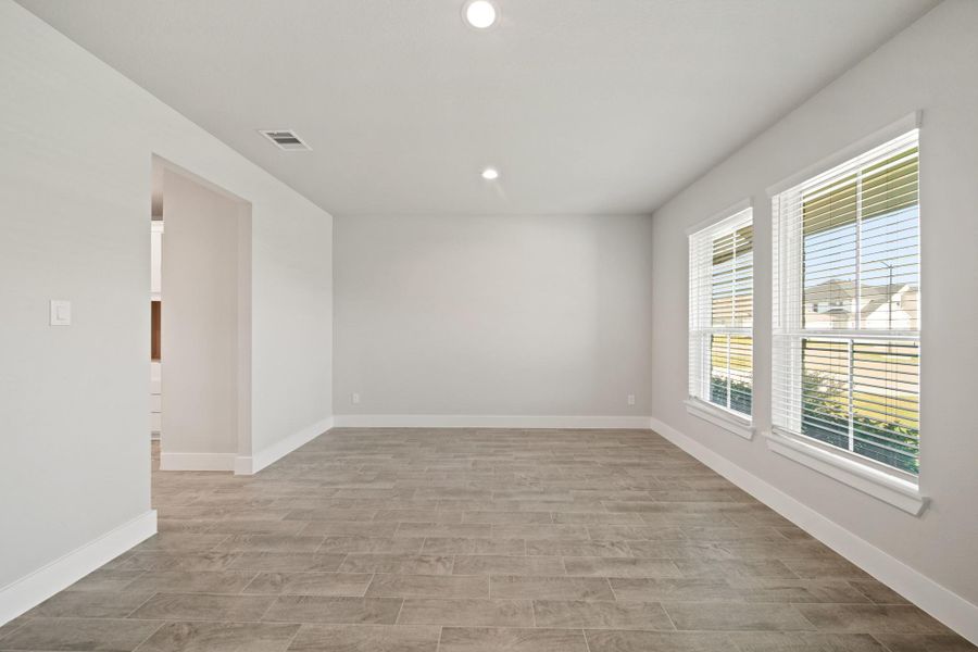 Spacious, unfurnished interior of a new home in Beacon Hill, Waller (Image 23). Spacious, unfurnished interior of a new home in Beacon Hill, Waller (Image 23).