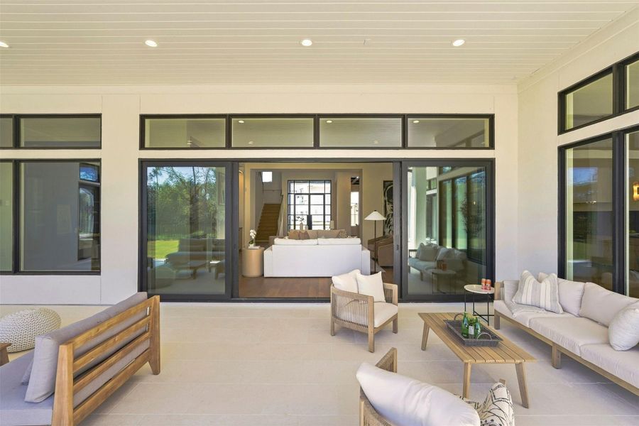 An additional Texas-sized covered patio offers generous space to accommodate multiple seating arrangements, effortlessly hosting gatherings for family and friends alike. An additional Texas-sized covered patio offers generous space to accommodate multiple seating arrangements, effortlessly hosting gatherings for family and friends alike.