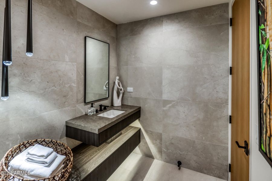 042_GUEST BATHROOM 042_GUEST BATHROOM