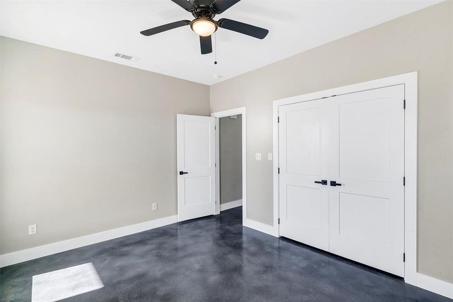 Spacious, unfurnished interior of a new home in , Stephenville (Image 26).