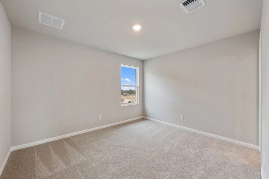 Spacious, unfurnished interior of a new home in Berry Creek Highlands, Georgetown (Image 48).