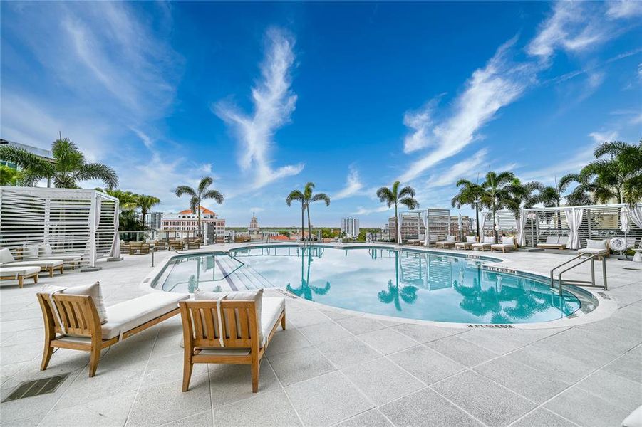 Community amenities in , St. Petersburg (Image 44). Community amenities in , St. Petersburg (Image 44).