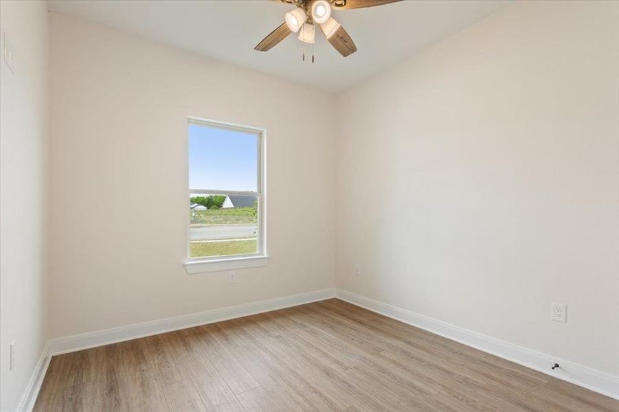Spacious, unfurnished interior of a new home in , Riesel (Image 26).