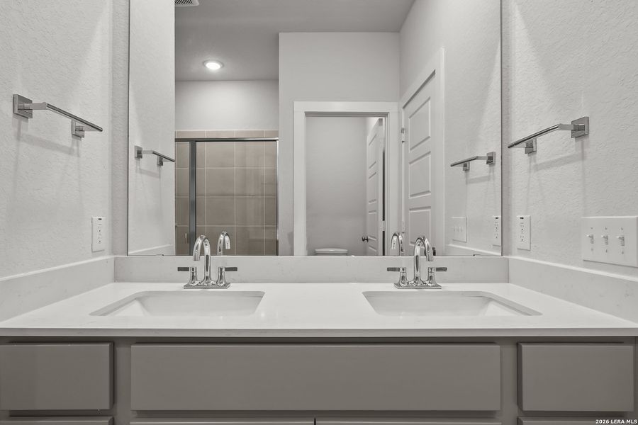 Close-up of interior finishes inside a home in Senna, Leon Valley (Image 15).