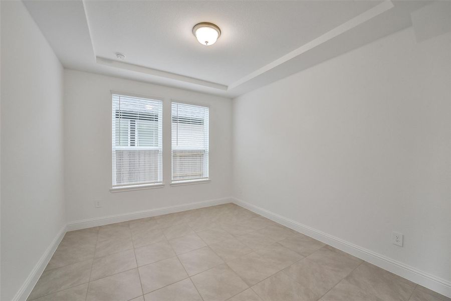 Spacious, unfurnished interior of a new home in Mavera, Conroe (Image 27).