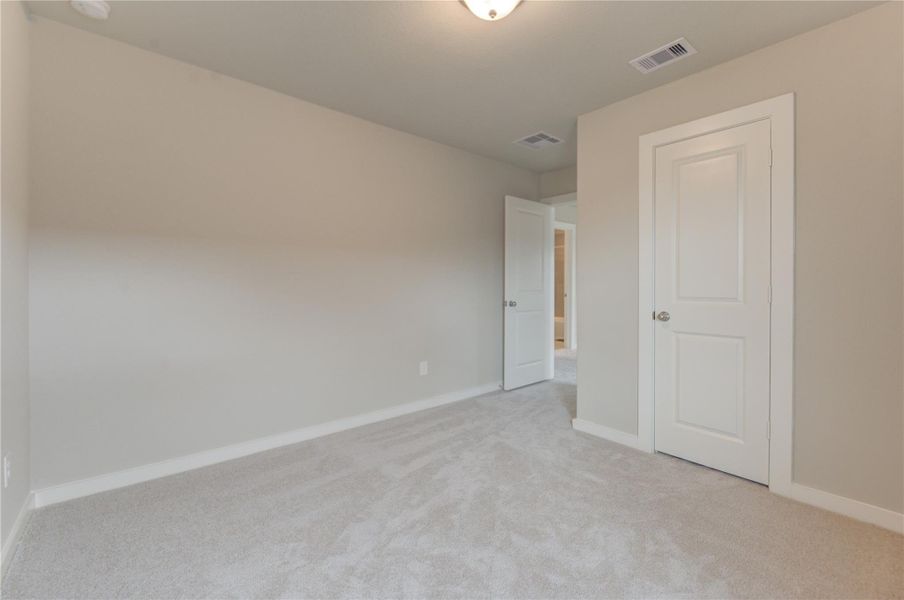 Spacious, unfurnished interior of a new home in Arabella on the Prairie, Richmond (Image 35).