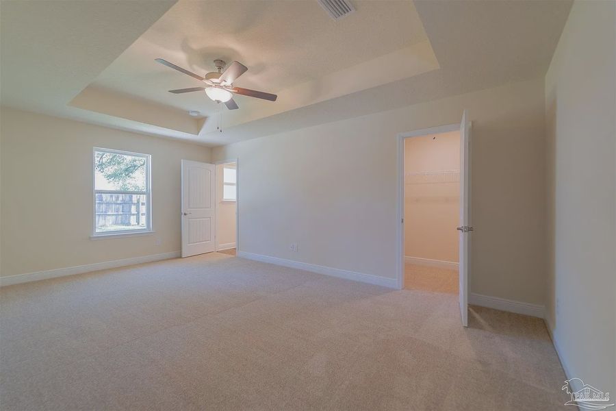 Spacious, unfurnished interior of a new home in Westpointe Place, Pensacola (Image 10).
