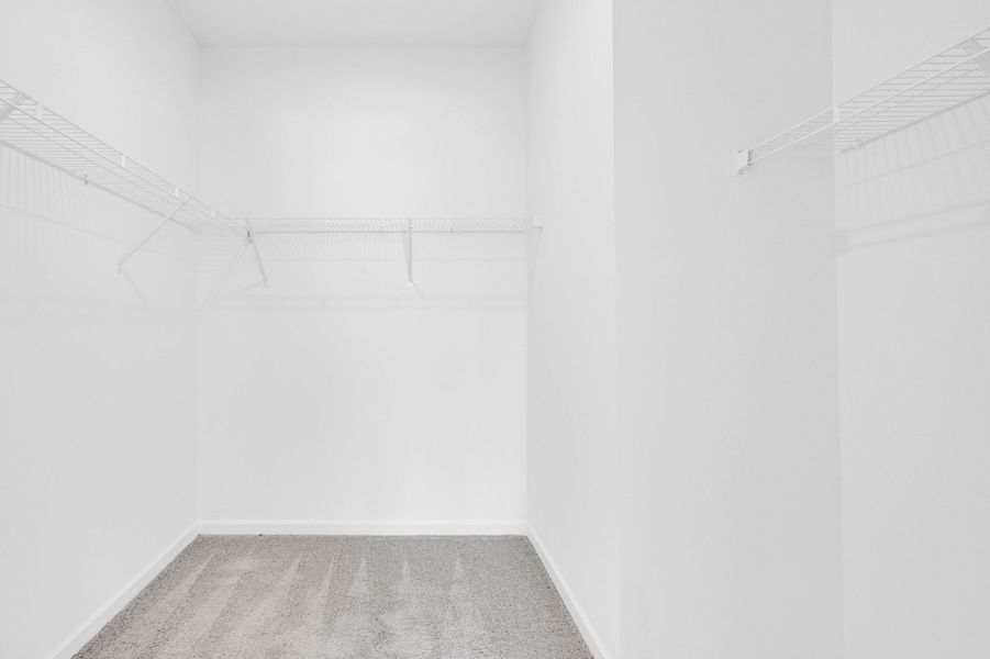 Spacious, unfurnished interior of a new home in The Oaks, Clarksville (Image 25).