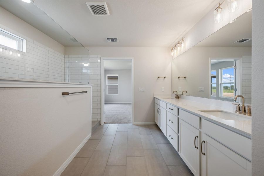 Representative images and renderings are for illustrative purposes. Actual structural options and design finishes of home may vary.