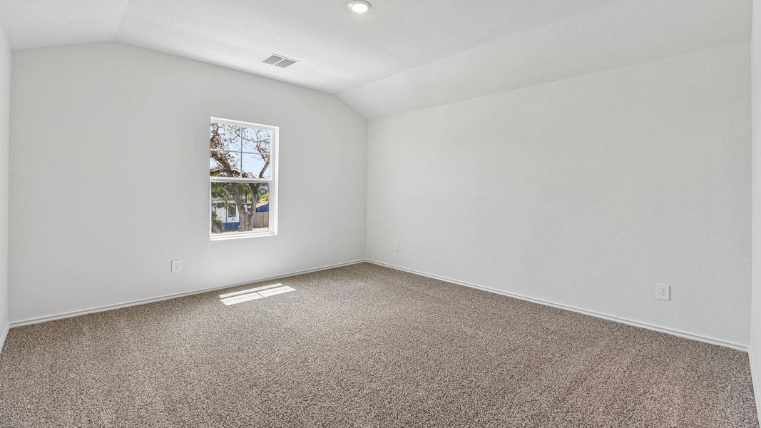 Spacious, unfurnished interior of a new home in Valverde, Bastrop (Image 22).
