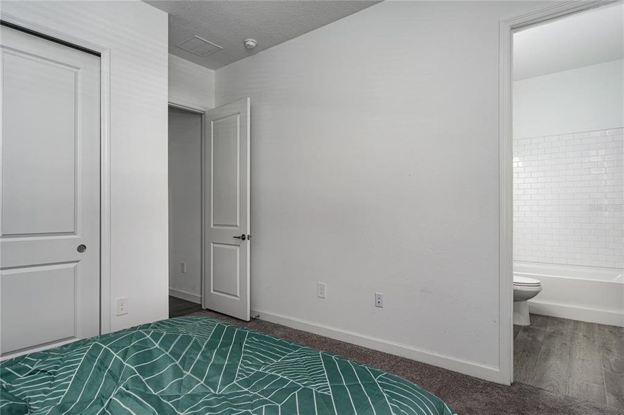 Spacious, unfurnished interior of a new home in Southshore Bay Active Adult, Wimauma (Image 19).