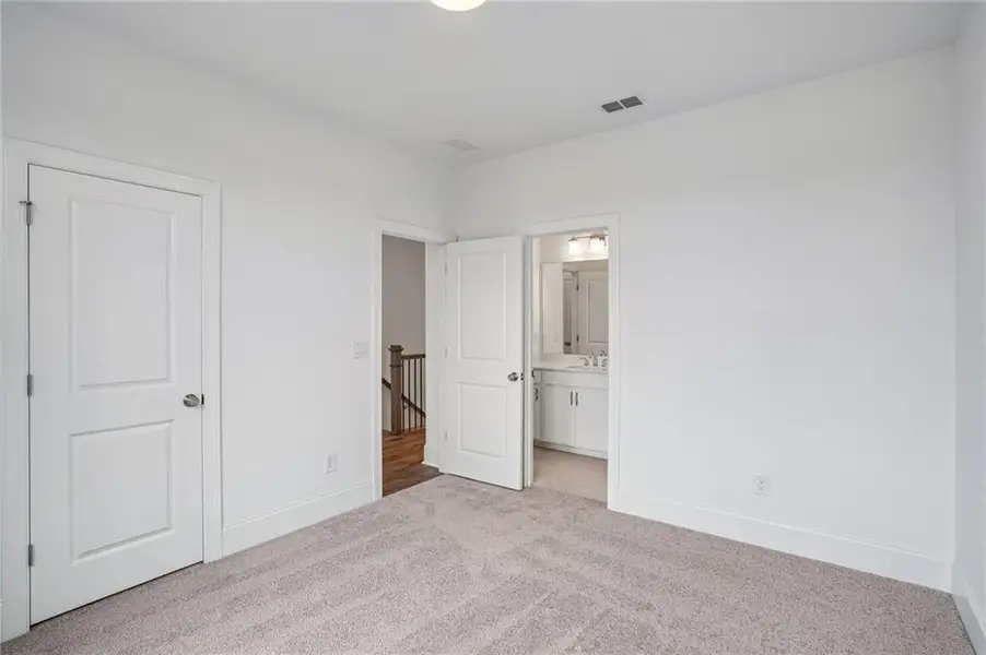 Spacious, unfurnished interior of a new home in Waterhaven, Cumming (Image 23).