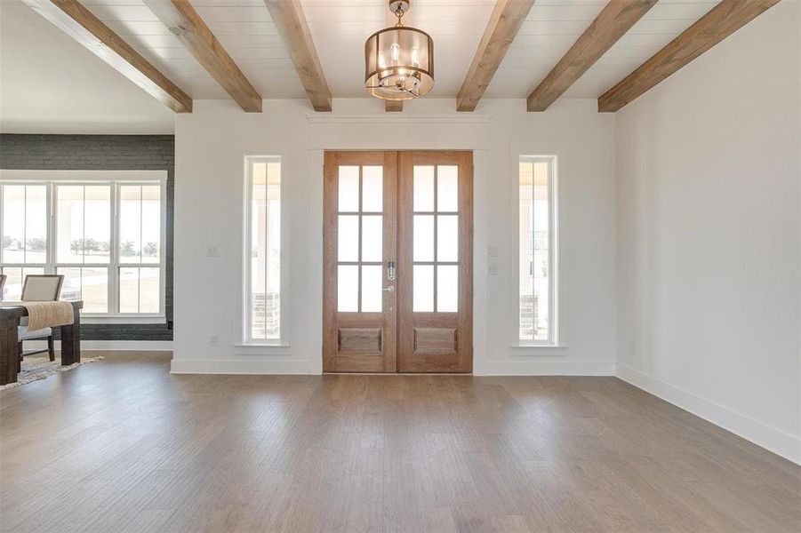 Spacious, unfurnished interior of a new home in Aledo Heights, Aledo (Image 20). Spacious, unfurnished interior of a new home in Aledo Heights, Aledo (Image 20).