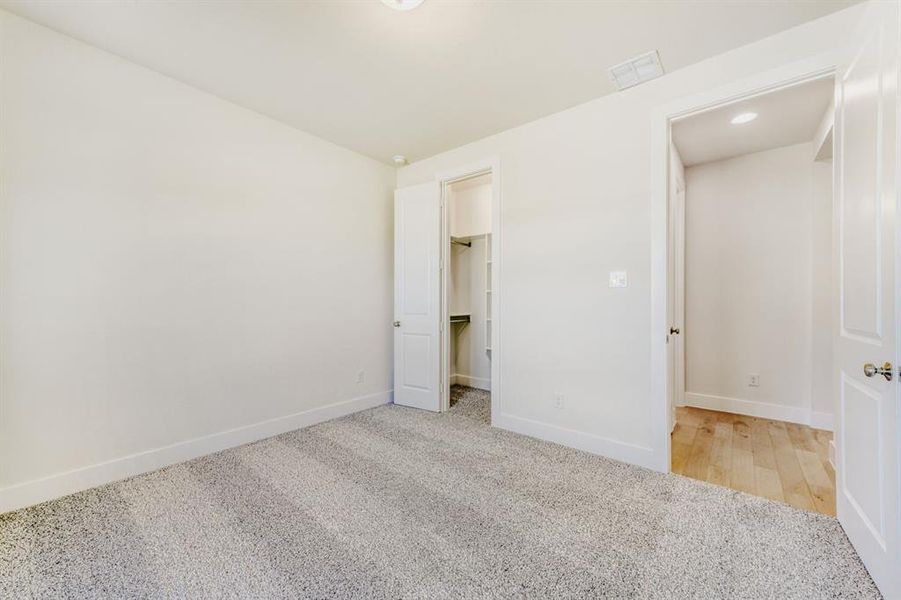 Spacious, unfurnished interior of a new home in Wellington, Fort Worth (Image 24). Spacious, unfurnished interior of a new home in Wellington, Fort Worth (Image 24).