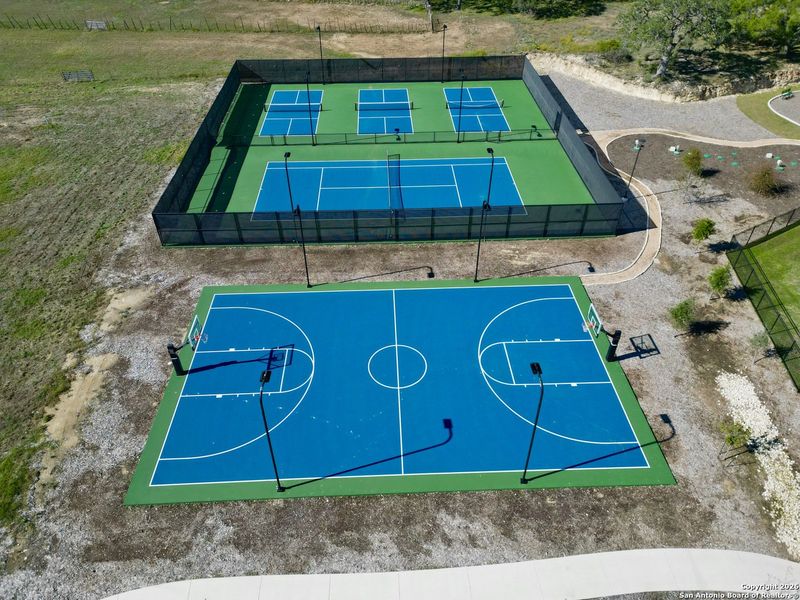 Community amenities in , Bulverde (Image 43).