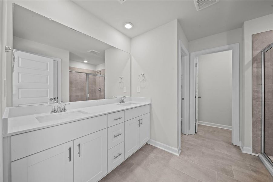 Furnished interior view inside a new home in Village at White Pine, Pendleton (Image 11). Furnished interior view inside a new home in Village at White Pine, Pendleton (Image 11).