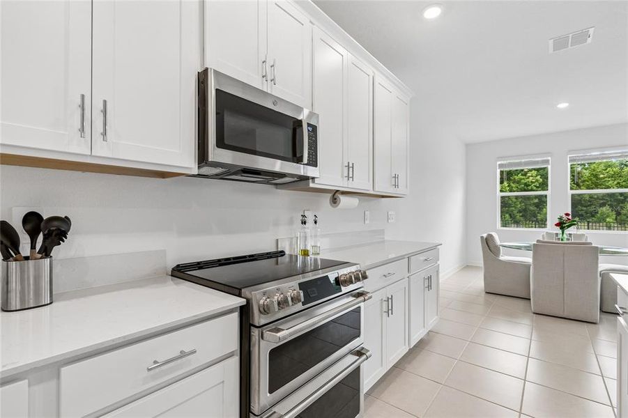 Furnished interior view inside a new home in Providence, Davenport (Image 17).