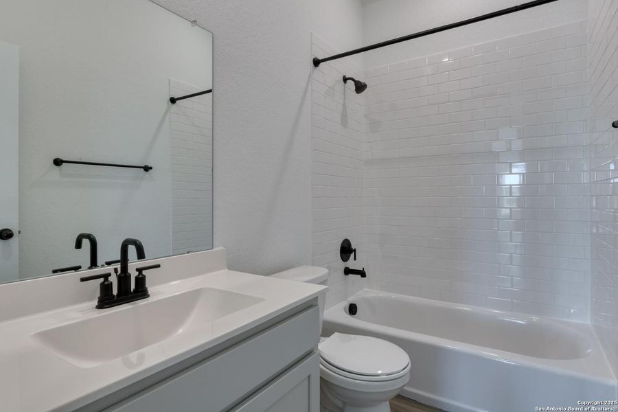 Image 33 of a home in Arcadia Ridge. Image 33 of a home in Arcadia Ridge.