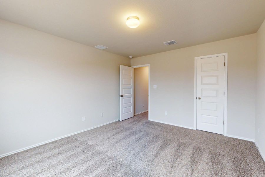 Spacious, unfurnished interior of a new home in Carillon, Manor (Image 15). Spacious, unfurnished interior of a new home in Carillon, Manor (Image 15).