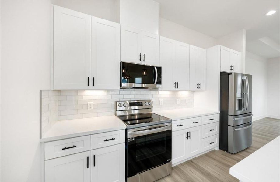 Furnished interior view inside a new home in , Galveston (Image 11).