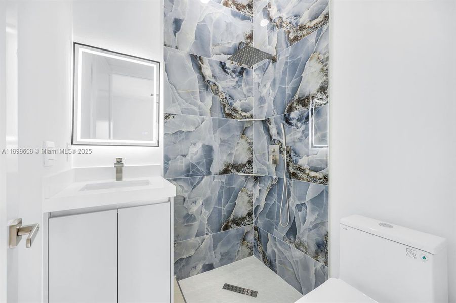 Image 33 of a home in . Image 33 of a home in .