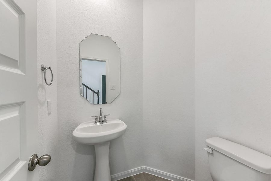 Furnished interior view inside a new home in River Ranch Meadows, Dayton (Image 16).