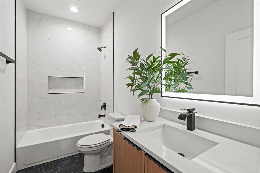 Furnished interior view inside a new home in , Dallas (Image 13).