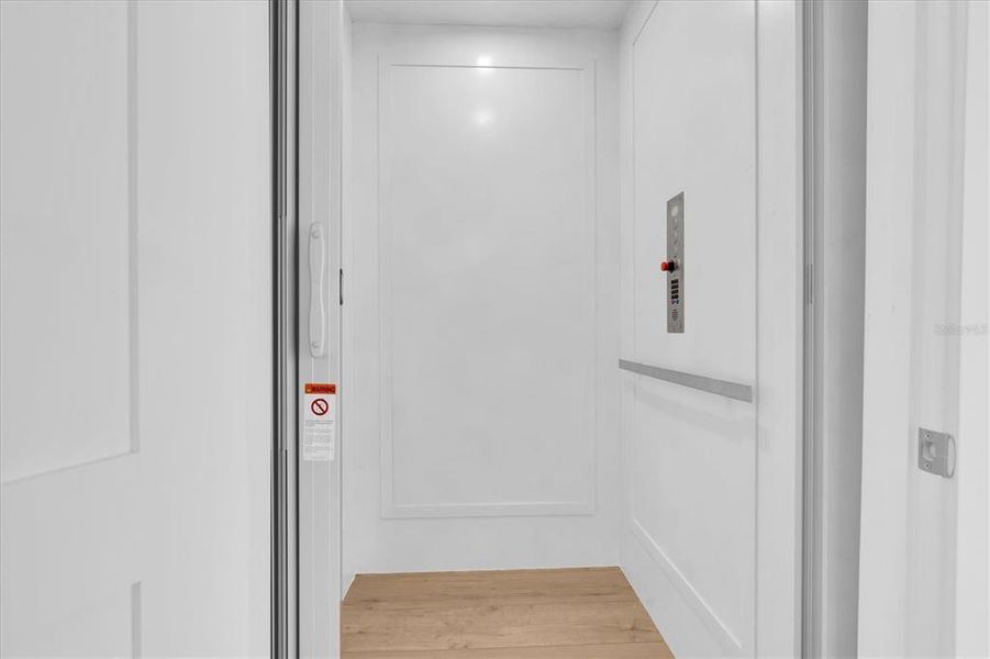 Spacious, unfurnished interior of a new home in , St. Petersburg (Image 23).