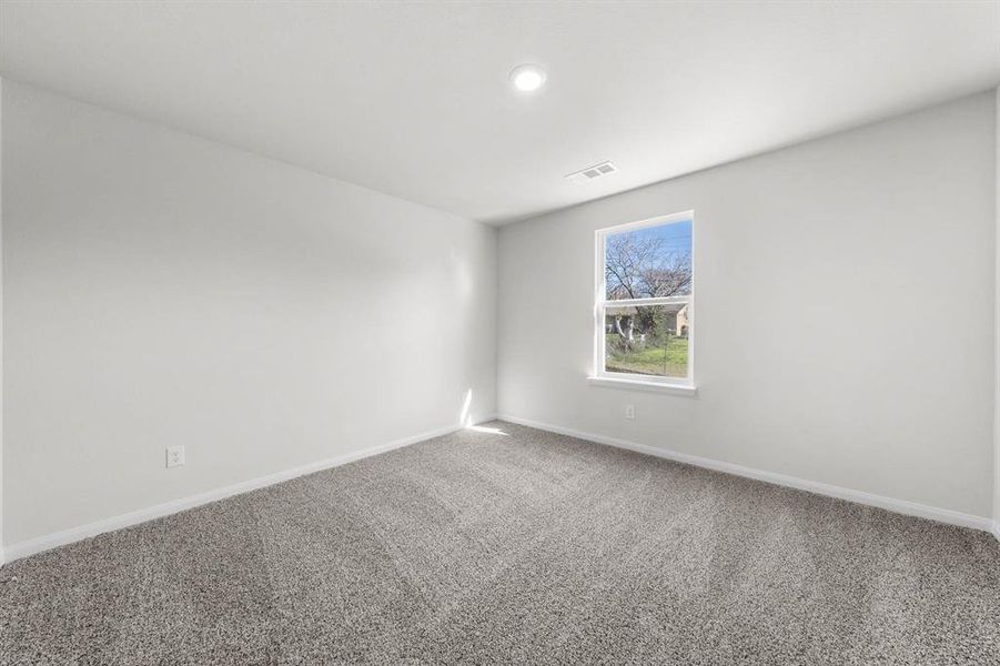 Spacious, unfurnished interior of a new home in College Park, Dallas (Image 17).