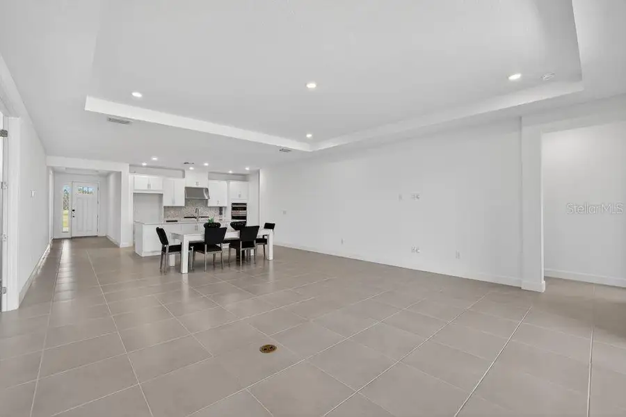 Spacious, unfurnished interior of a new home in Hammock at Two Rivers, Zephyrhills (Image 30).