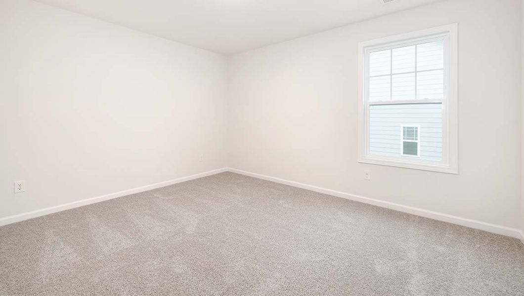 Spacious, unfurnished interior of a new home in Falls Cove, Troutman (Image 28).