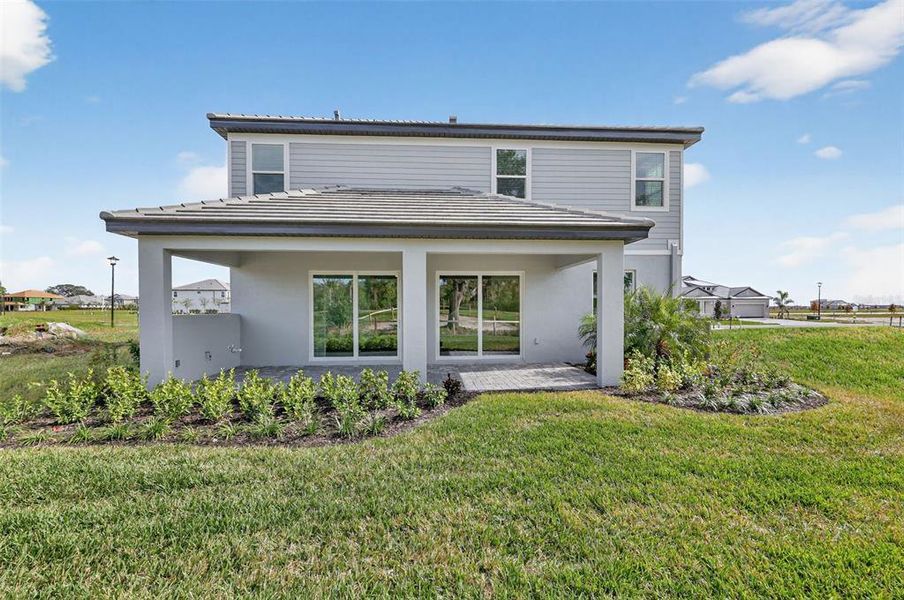Exterior details and patio area of a home in Hawkstone, Sarasota (Image 26).