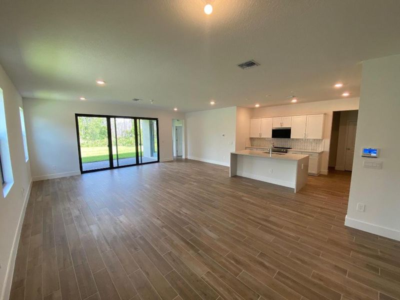 PPT 34 great room_Kitchen