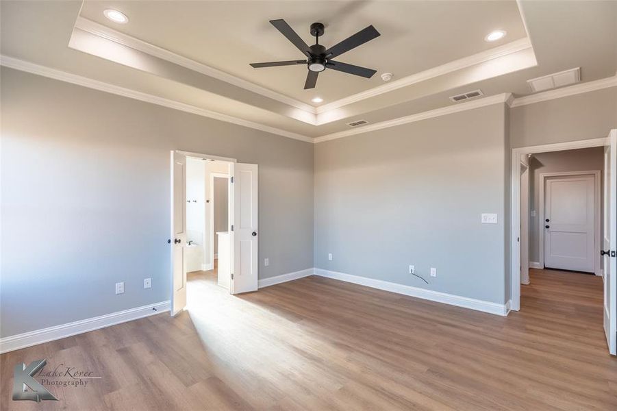 Spacious, unfurnished interior of a new home in , Abilene (Image 27).