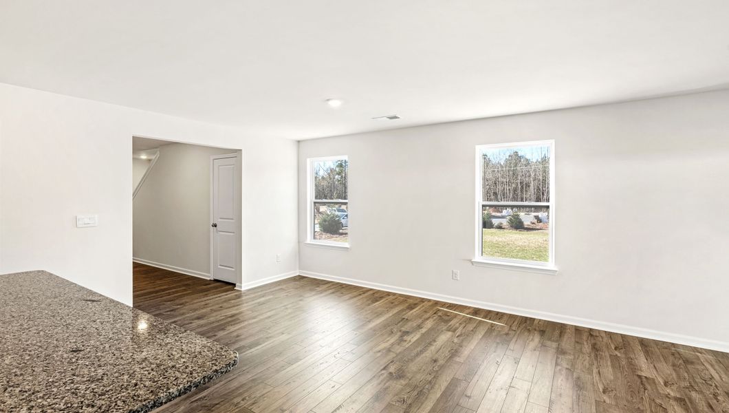 Spacious, unfurnished interior of a new home in Baxter Village, Boiling Springs (Image 16).