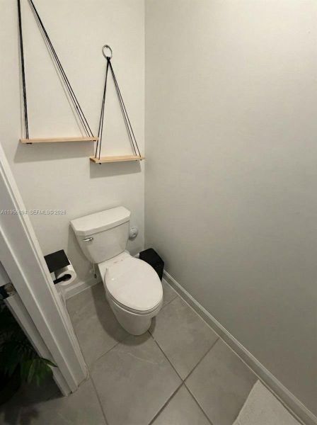 Furnished interior view inside a new home in , Pembroke Pines (Image 10).