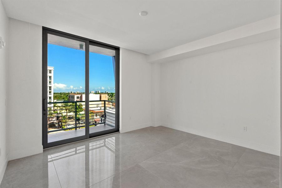 Spacious, unfurnished interior of a new home in , Boca Raton (Image 21). Spacious, unfurnished interior of a new home in , Boca Raton (Image 21).