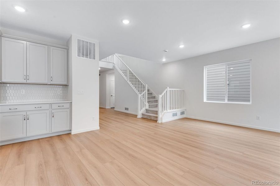 Spacious, unfurnished interior of a new home in Reunion, Commerce City (Image 44).